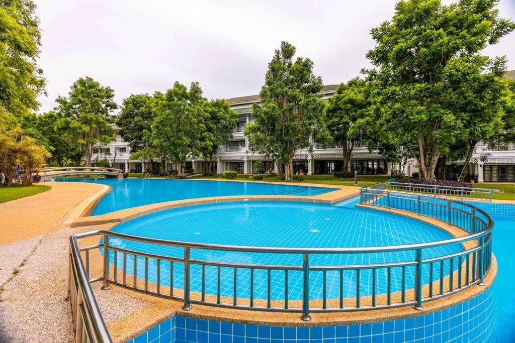 4 Bedroom Townhouse In Great Location! Хуа Хин Экстерьер фото