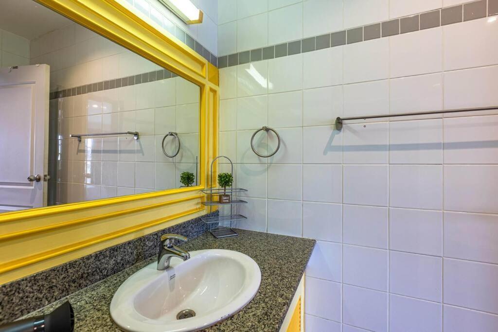 4 Bedroom Townhouse In Great Location! Хуа Хин Экстерьер фото